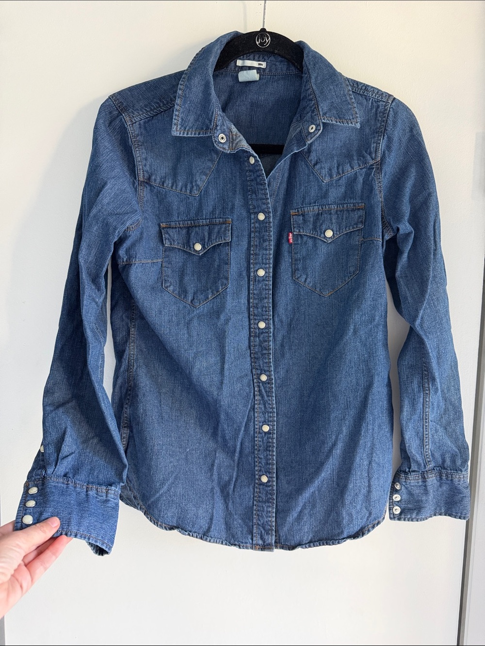 Levi’s Blue Denim Long Sleeve Blouse with Snap Buttons Size Medium